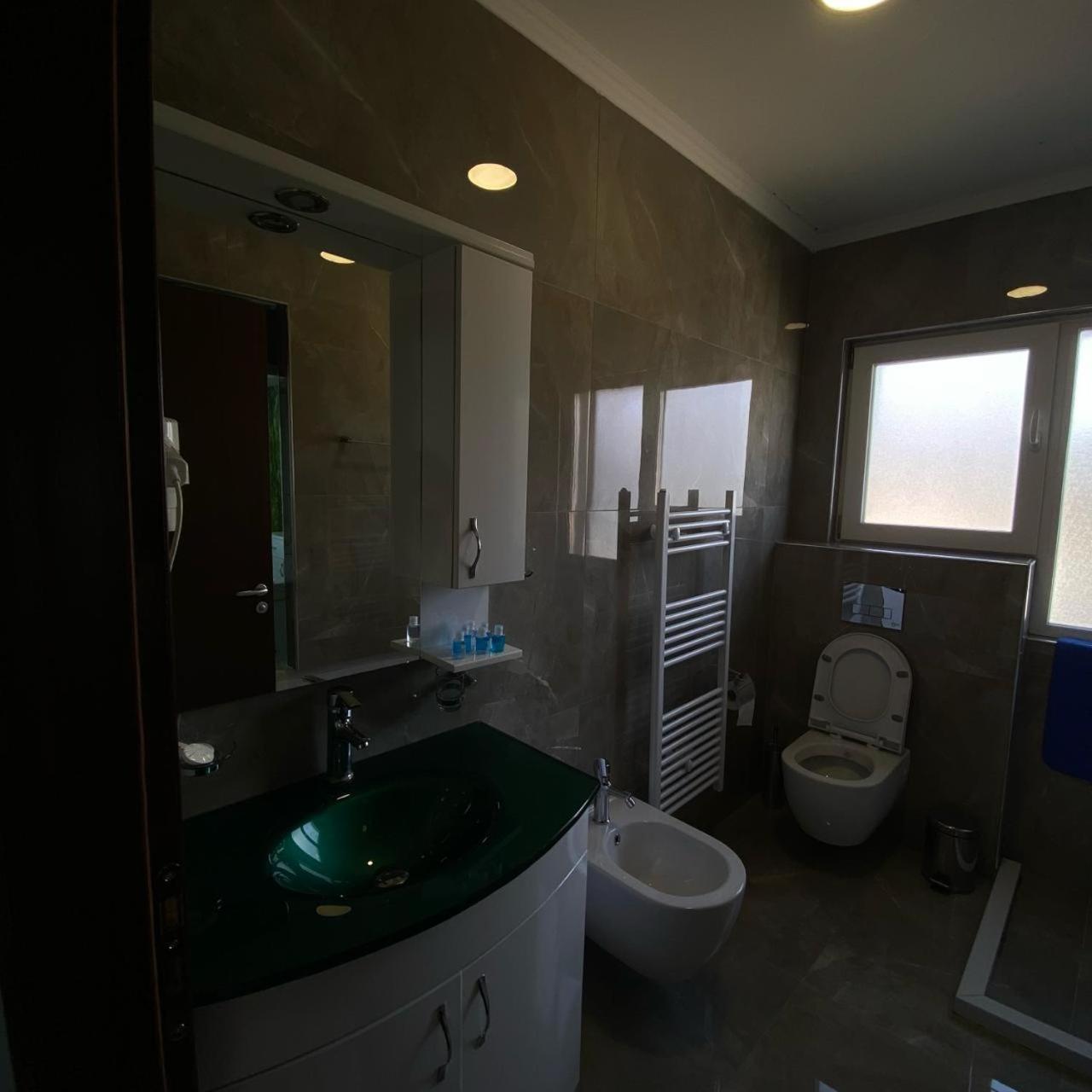 Hotel Pogradeci 2 Tushemisht 外观 照片