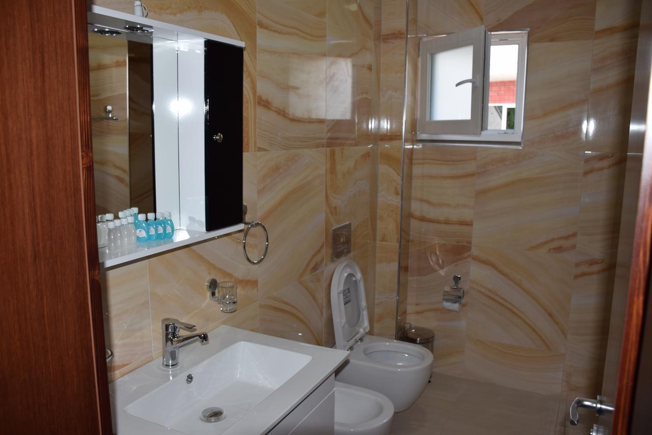 Hotel Pogradeci 2 Tushemisht 外观 照片
