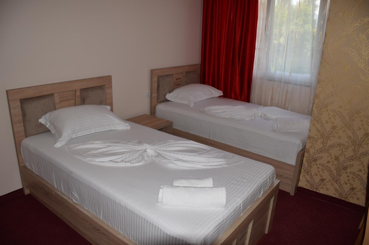 Hotel Pogradeci 2 Tushemisht 外观 照片